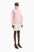 World's End cashmere Sweater - Quartz Pink – side view