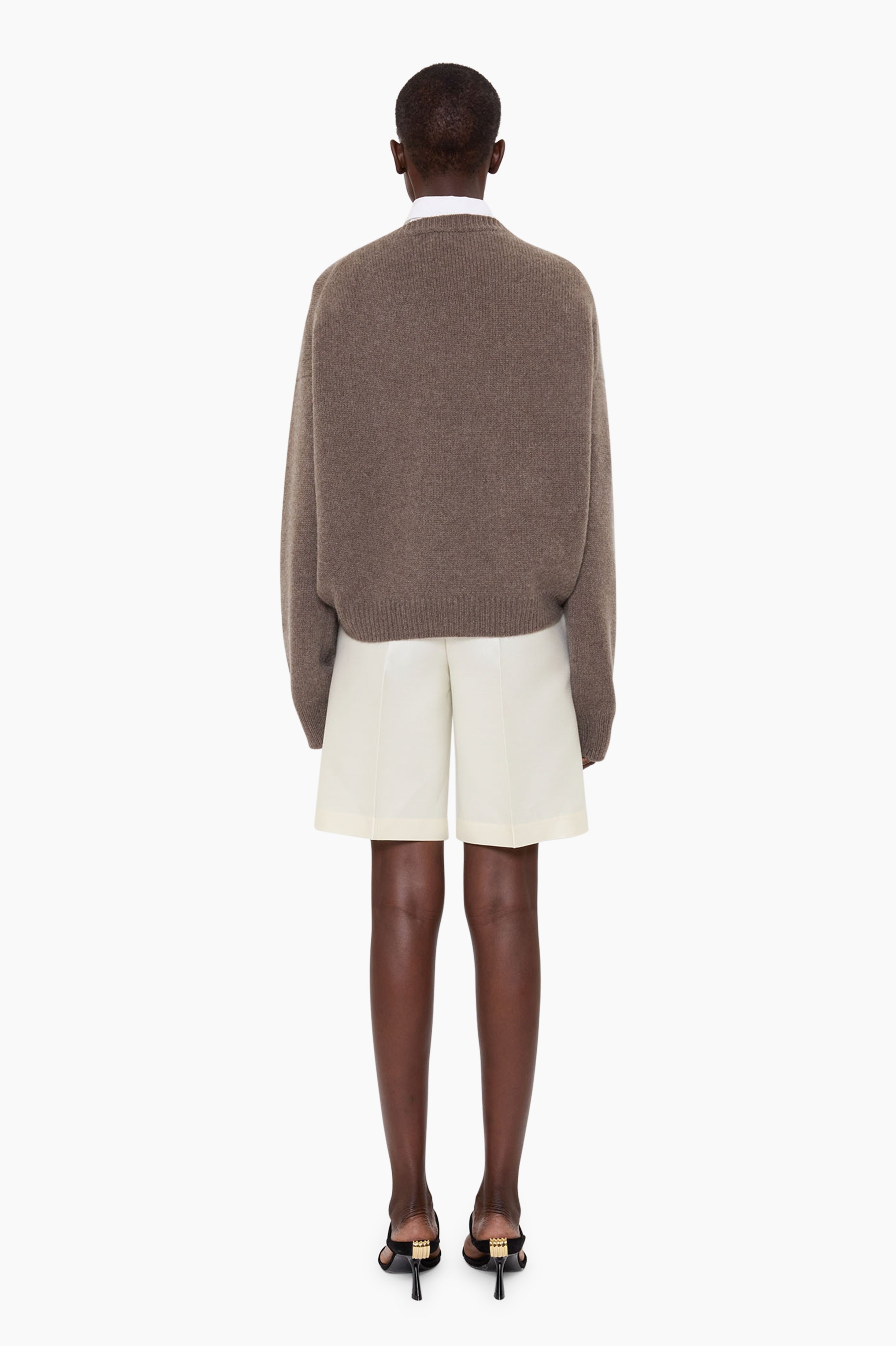 The Ivy cashmere Sweater - Mushroom – back view