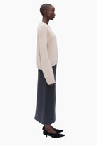 The Ivy cashmere Sweater - Bath Stone – side view