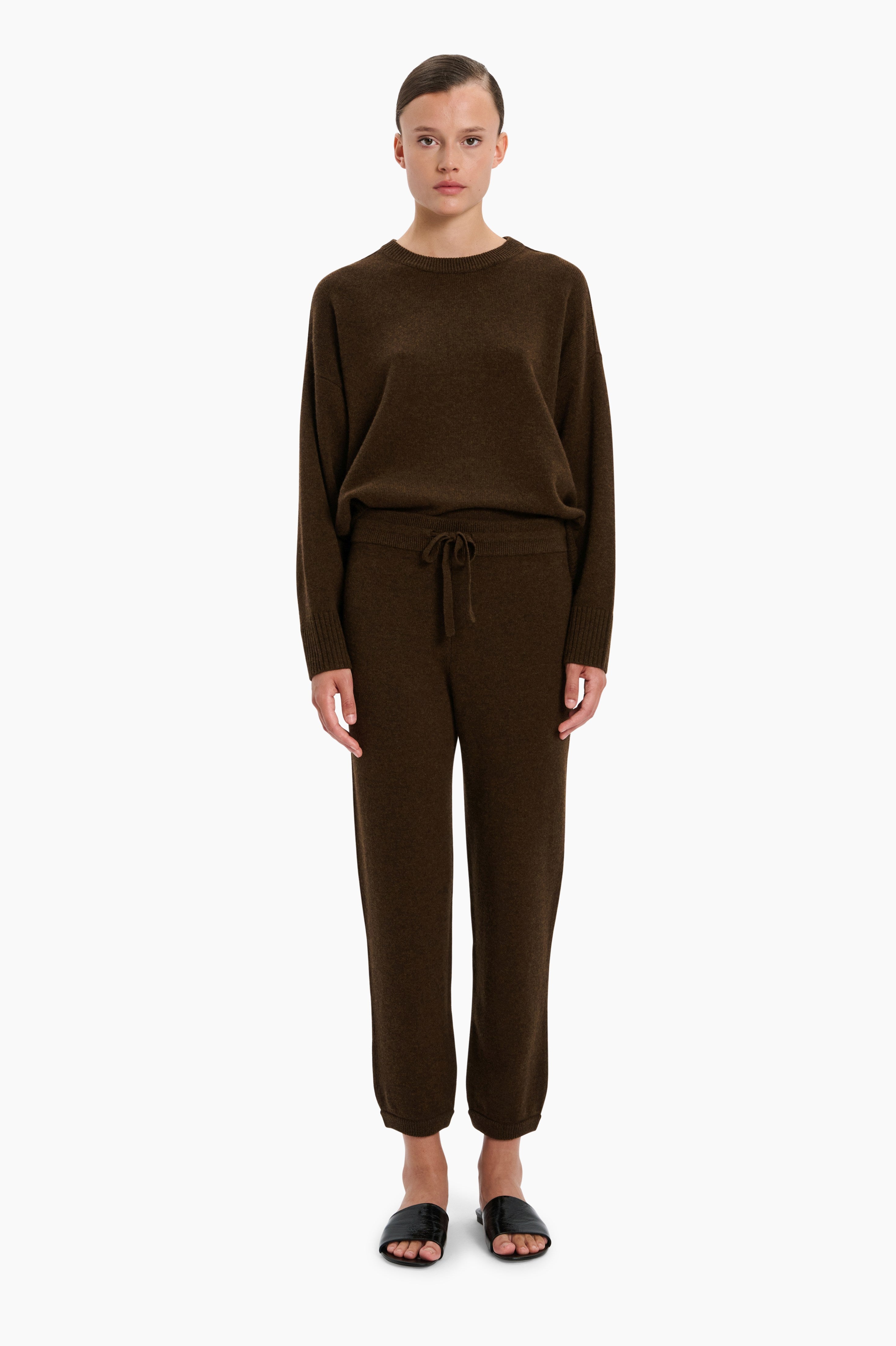 Eloise cashmere Trousers - Smoked Brown – front view
