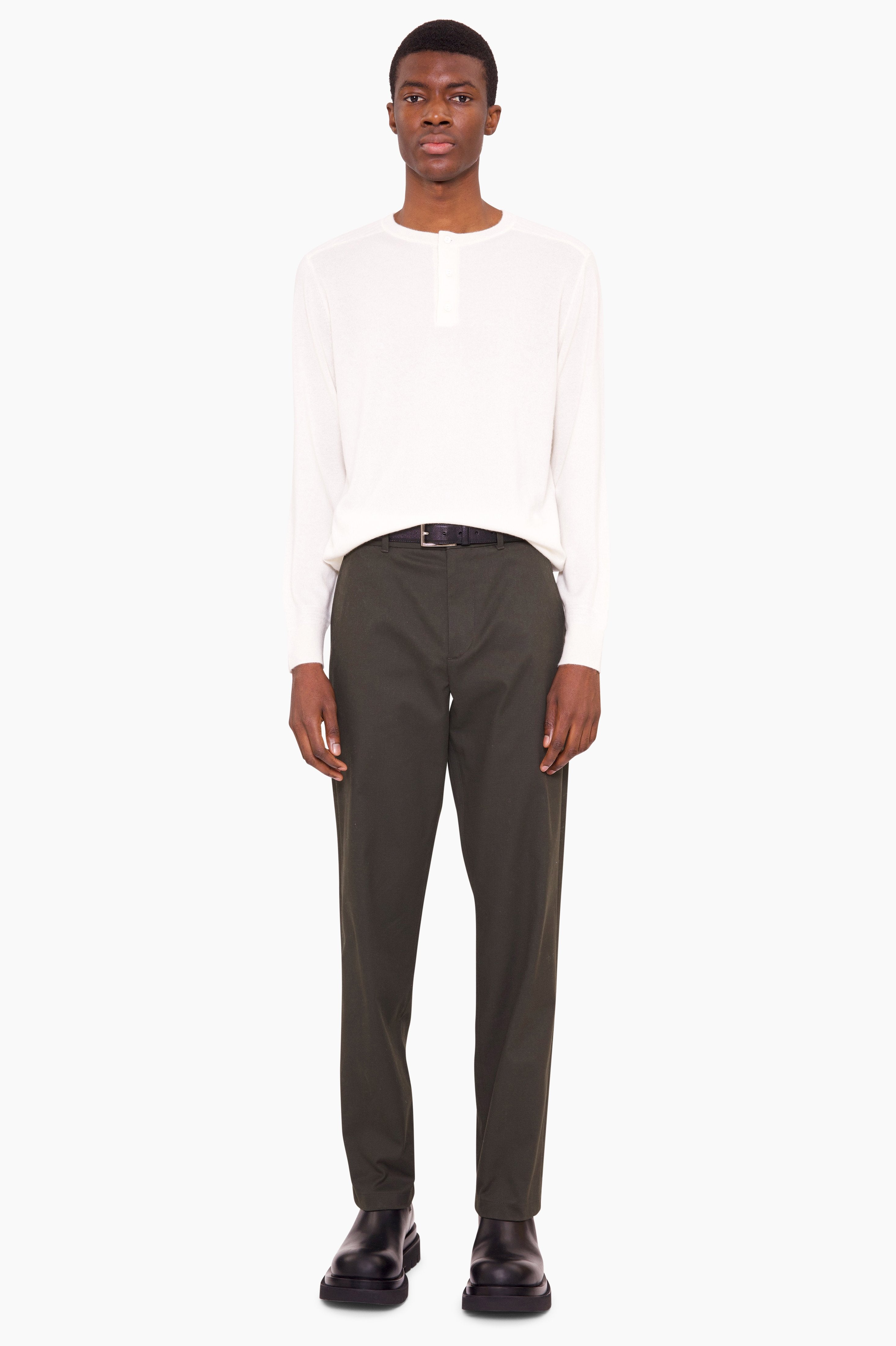 Mr Darlington cashmere Sweater - Ivory – front view