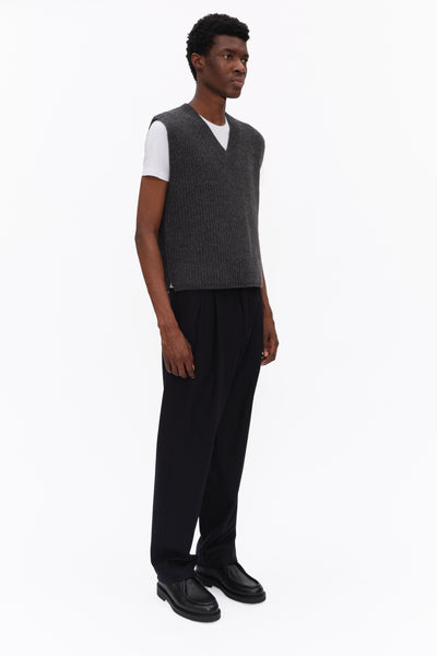 Mr Southbank Vest - Charcoal