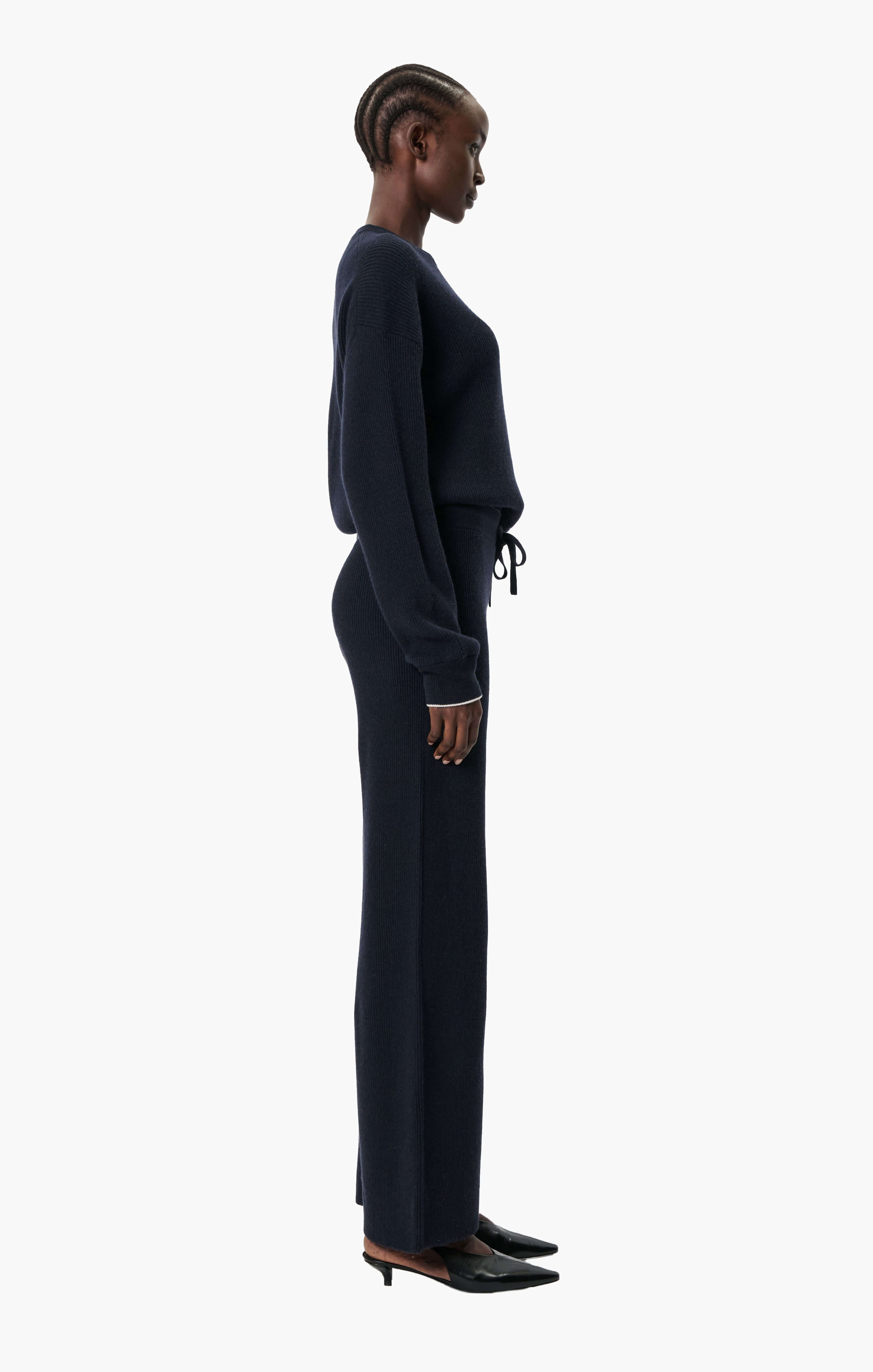 New Cornwall cashmere Sweater - Navy – side view