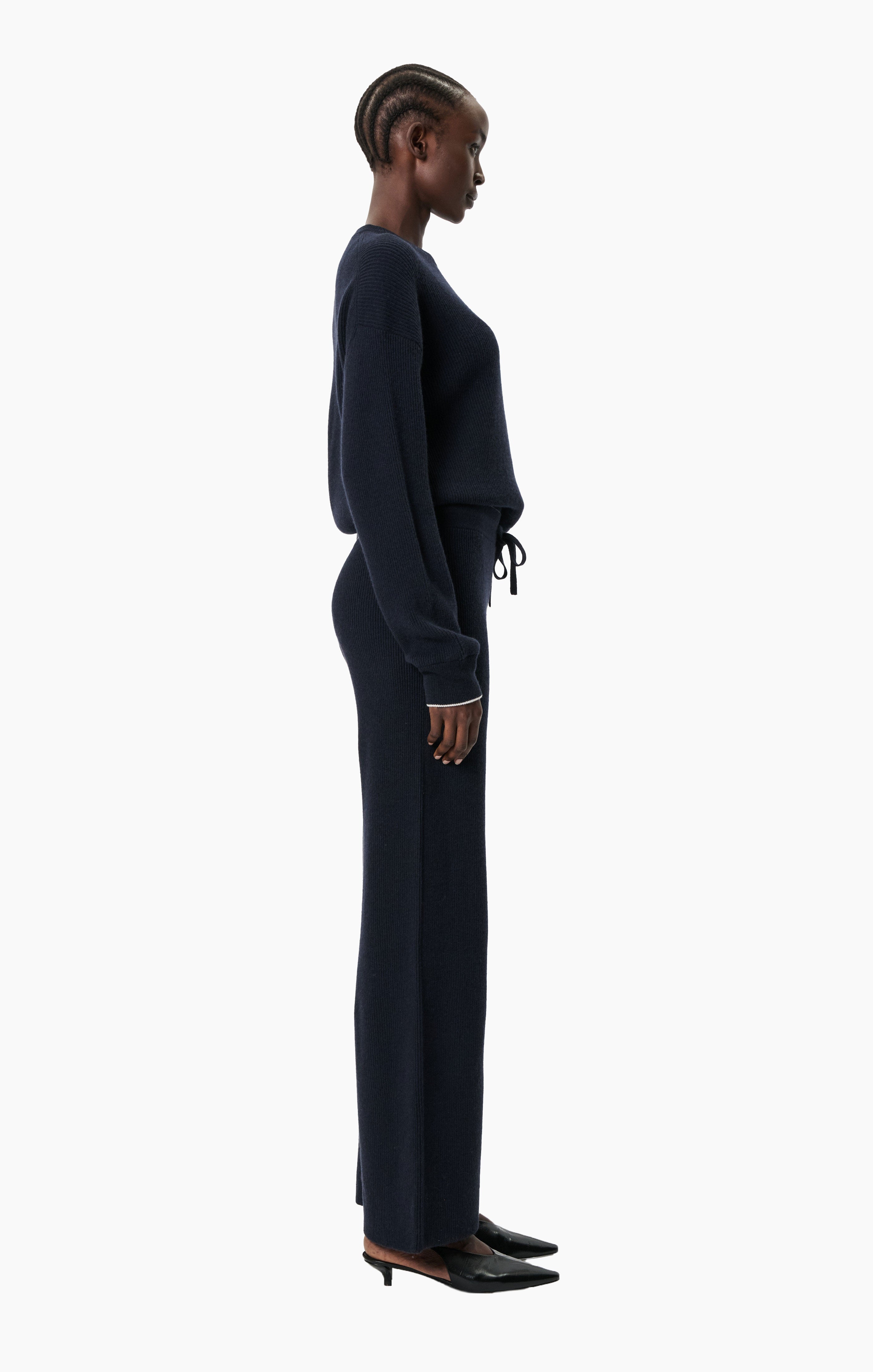 Beau cashmere Trousers - Navy – side view
