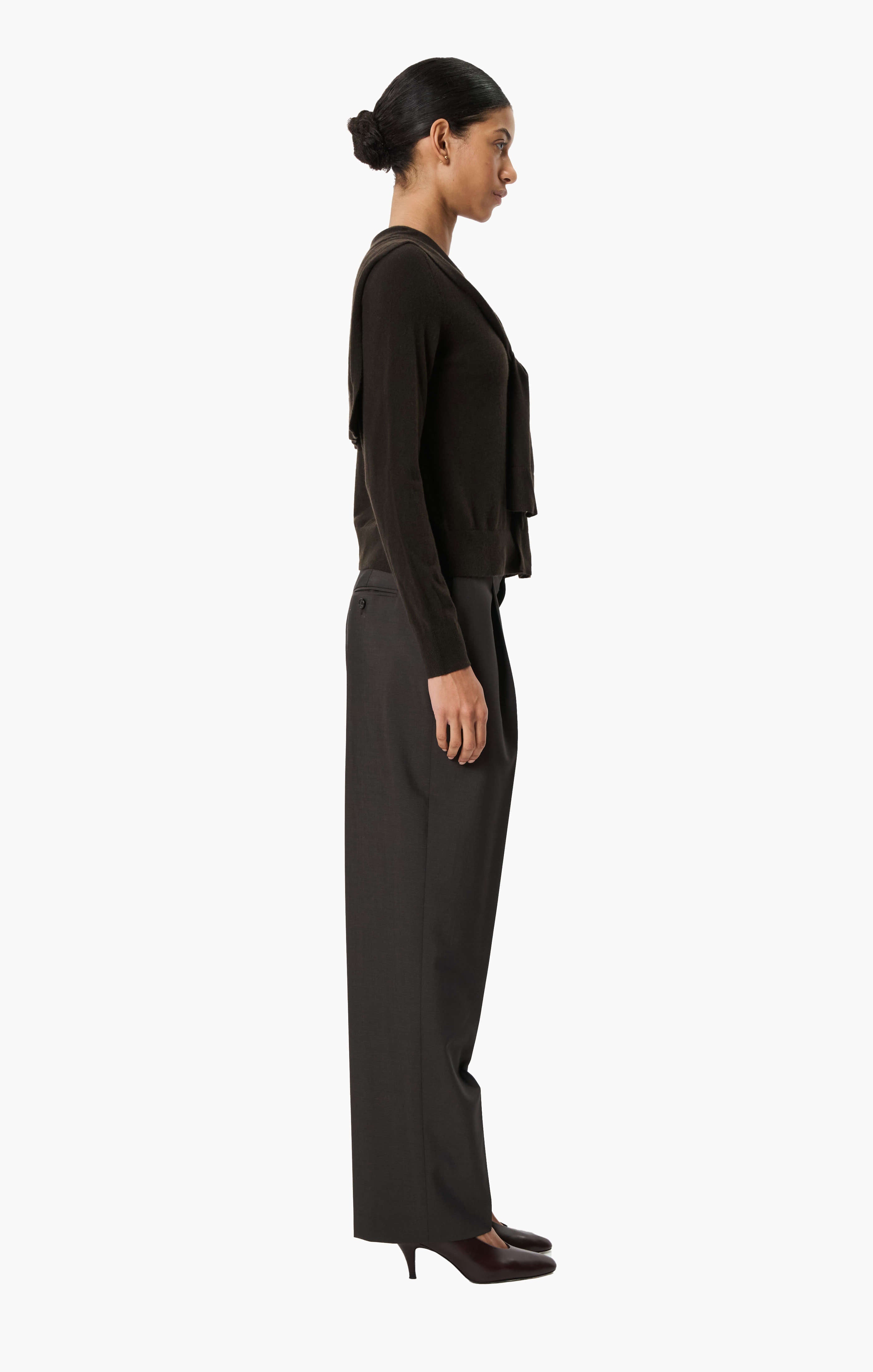 Sonja cashmere Sweater - Brown Wood – side view